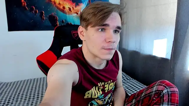 Snapshot of LetsDoSomethingFun chatting on 02-15-25, 12:01 LetsDoSomethingFun online show from 02-15-25, 12:01