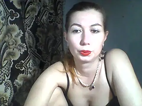 Snapshot of Olesja chatting on 03-09-25, 06:11 Olesja online show from 03-09-25, 06:11