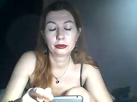 Snapshot of Olesja chatting on 01-10-26, 08:21 Olesja online show from 01-10-26, 08:21