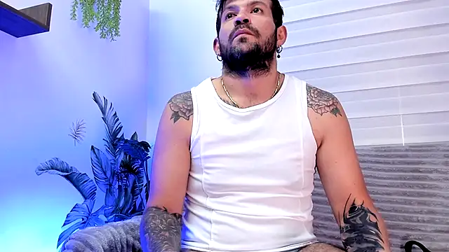 Snapshot of jonathan_rivers chatting on 12-20-25, 09:33 jonathan rivers online show from 12-20-25, 09:33