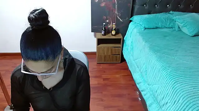 Snapshot of Anitta_muscle chatting on 11-10-25, 08:52 Anitta muscle online show from 11-10-25, 08:52