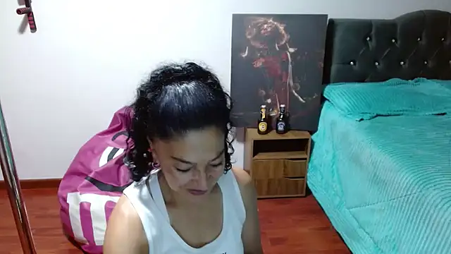 Snapshot of Anitta_muscle chatting on 11-20-25, 10:42 Anitta muscle online show from 11-20-25, 10:42