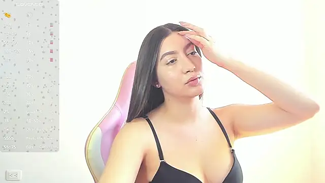 Snapshot of alice-love1 chatting on 01-18-25, 06:21 alice-love1 online show from 01-18-25, 06:21