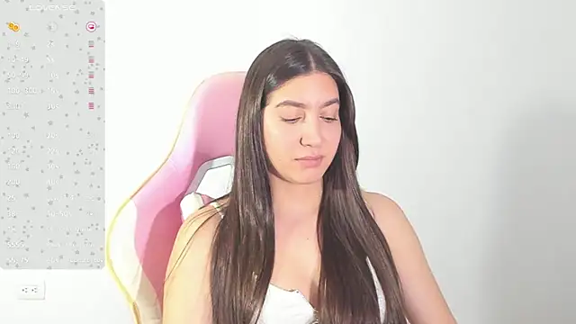 Snapshot of alice-love1 chatting on 02-01-25, 03:30 alice-love1 online show from 02-01-25, 03:30