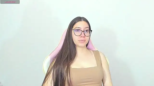 Snapshot of alice-love1 chatting on 03-02-25, 02:30 alice-love1 online show from 03-02-25, 02:30