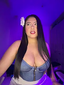 Snapshot of cami_ortiz__ chatting on 07-10-26, 05:34 cami ortiz online show from 07-10-26, 05:34