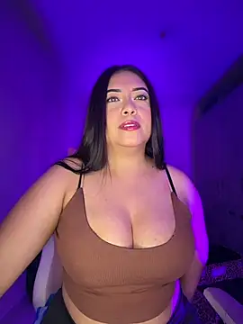 Snapshot of cami_ortiz__ chatting on 07-11-26, 05:43 cami ortiz online show from 07-11-26, 05:43