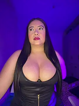 Snapshot of cami_ortiz__ chatting on 07-15-26, 03:23 cami ortiz online show from 07-15-26, 03:23