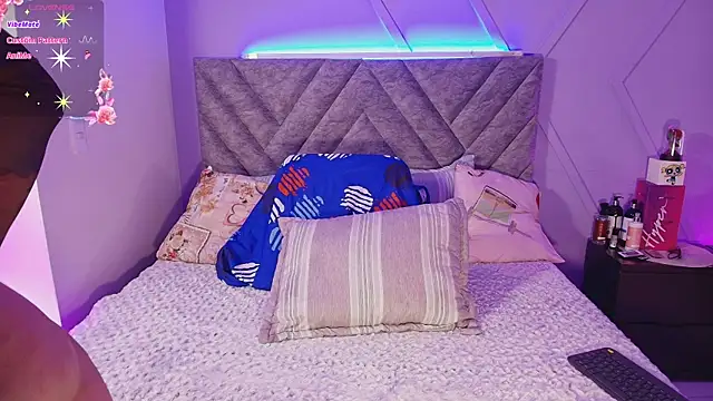 emmajohnss online show from 11-11-25, 03:50