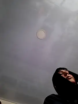 Snapshot of cosmicwind chatting on 07-08-26, 11:48 cosmicwind online show from 07-08-26, 11:48