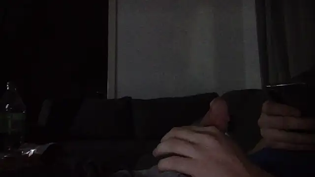 Snapshot of MontanaHamburg chatting on 12-22-24, 04:38 MontanaHamburg online show from 12-22-24, 04:38