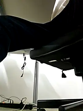 Snapshot of MontanaHamburg chatting on 02-23-26, 10:29 MontanaHamburg online show from 02-23-26, 10:29