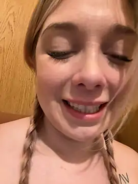 Snapshot of CherryAuroraa chatting on 12-29-24, 10:47 CherryAuroraa online show from 12-29-24, 10:47