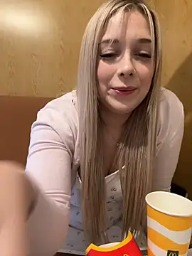 Snapshot of CherryAuroraa chatting on 02-23-25, 12:16 CherryAuroraa online show from 02-23-25, 12:16