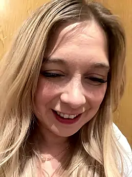 Snapshot of CherryAuroraa chatting on 01-15-26, 10:13 CherryAuroraa online show from 01-15-26, 10:13