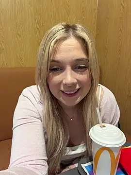 Snapshot of CherryAuroraa chatting on 02-16-26, 01:18 CherryAuroraa online show from 02-16-26, 01:18