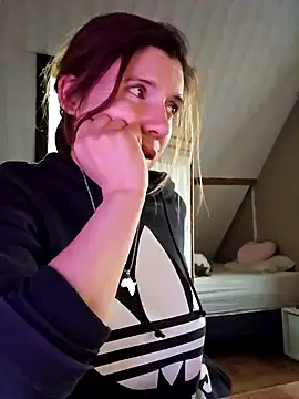 Lina lou4 online show from 01-19-25, 03:42