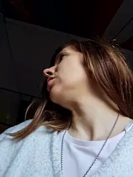 Lina lou4 online show from 02-28-25, 08:20