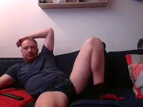 Snapshot of 82liska chatting on 02-12-26, 02:56 82liska online show from 02-12-26, 02:56