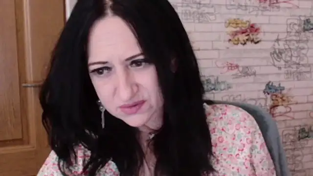 Snapshot of DebraMilf chatting on 06-29-26, 01:12 DebraMilf online show from 06-29-26, 01:12