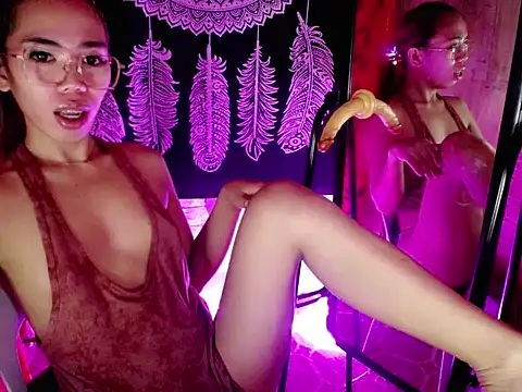 PirateEmpressBoaAico online show from 09-11-25, 09:48