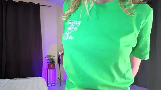 Snapshot of AmelieAxie chatting on 01-13-26, 03:12 AmelieAxie online show from 01-13-26, 03:12