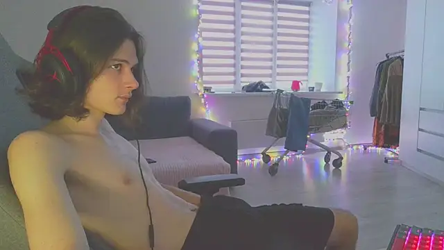 CandyChell online show from 12-22-24, 10:38