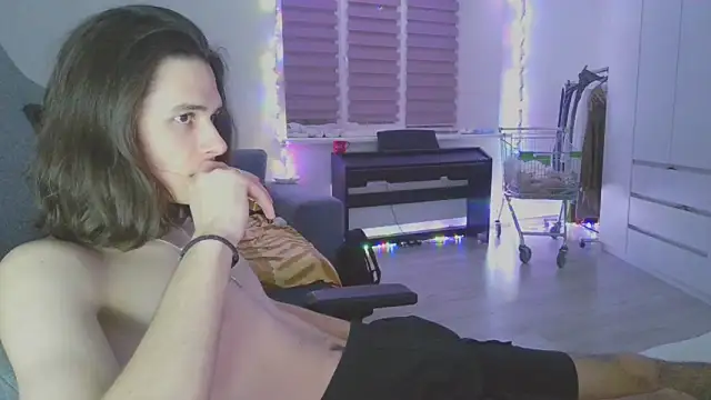 CandyChell online show from 02-07-25, 08:42