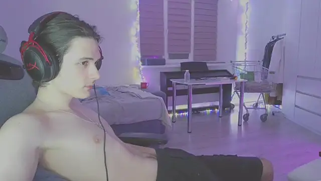 CandyChell online show from 02-22-25, 05:35