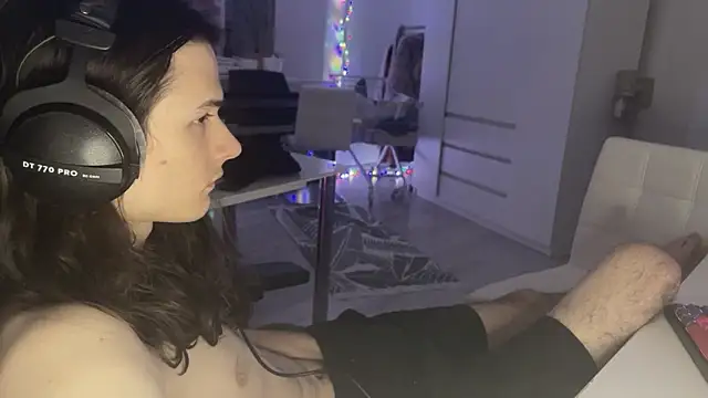 Snapshot of CandyChell chatting on 02-05-26, 02:54 CandyChell online show from 02-05-26, 02:54