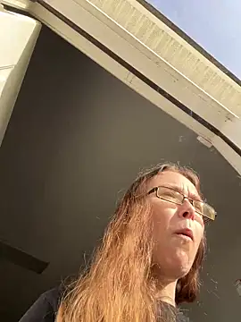 Snapshot of Dakota_02 chatting on 04-06-26, 12:28 Dakota 02 online show from 04-06-26, 12:28