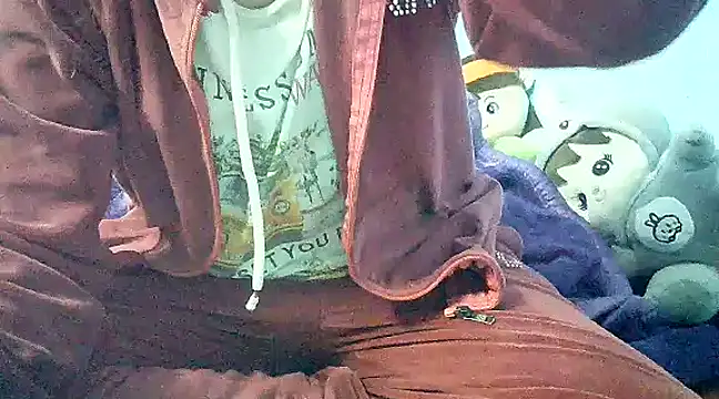 Snapshot of lovelydesi21 chatting on 01-13-25, 04:30 lovelydesi21 online show from 01-13-25, 04:30