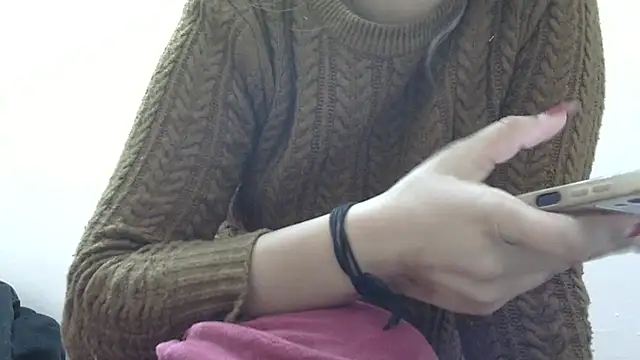 Snapshot of lovelydesi21 chatting on 01-18-26, 01:04 lovelydesi21 online show from 01-18-26, 01:04