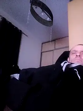 Roman0798 online show from 03-02-25, 09:11