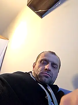 Roman0798 online show from 10-24-25, 05:26