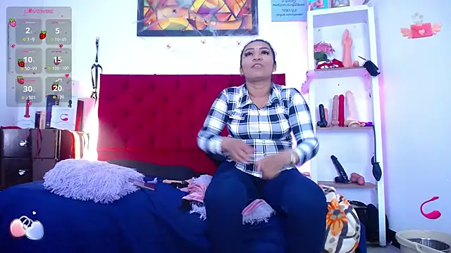 louise nails online show from 11-14-25, 03:00