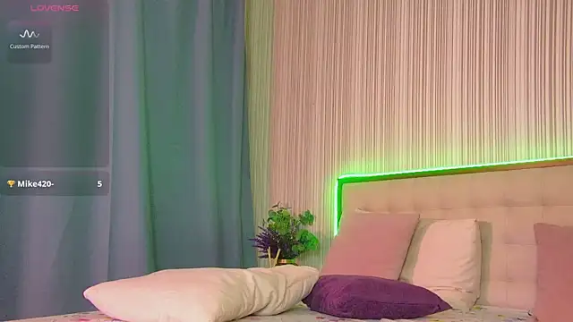 Snapshot of RubyValen chatting on 07-14-26, 02:05 RubyValen online show from 07-14-26, 02:05