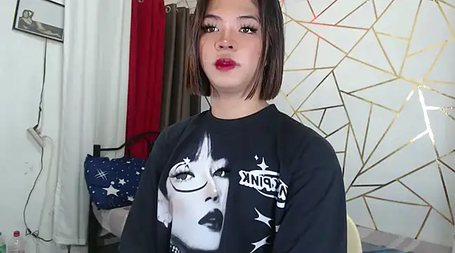 Snapshot of WildTsYhannaUncut chatting on 12-28-24, 04:41 WildTsYhannaUncut online show from 12-28-24, 04:41