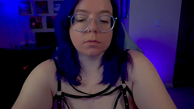 Snapshot of KiraSpitQueen chatting on 04-27-26, 03:48 KiraSpitQueen online show from 04-27-26, 03:48