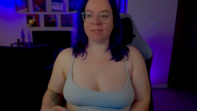 Snapshot of KiraSpitQueen chatting on 05-03-26, 03:56 KiraSpitQueen online show from 05-03-26, 03:56