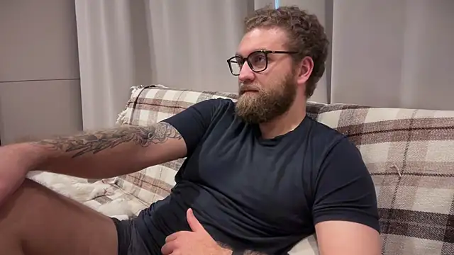 Bear bear  online show from 05-16-26, 10:36