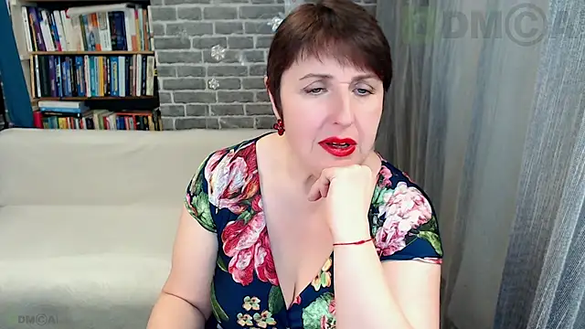 Snapshot of Rainbow_lady chatting on 02-15-26, 10:58 Rainbow lady online show from 02-15-26, 10:58