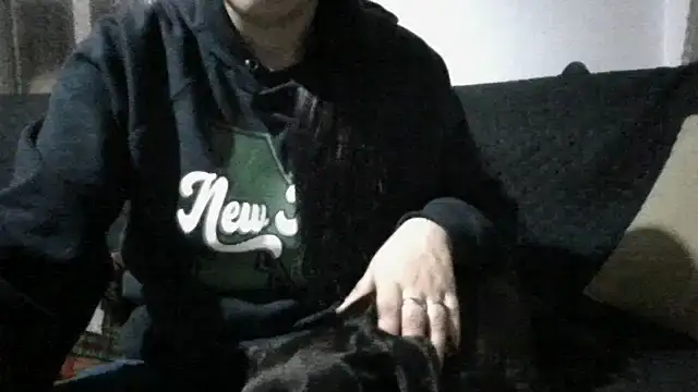 Snapshot of RAYA_1 chatting on 12-04-24, 01:14 RAYA 1 online show from 12-04-24, 01:14