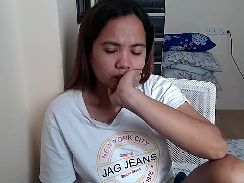 Snapshot of xTheLastVIRGINx chatting on 02-03-26, 07:02 xTheLastVIRGINx online show from 02-03-26, 07:02