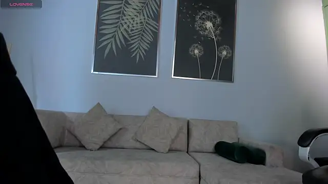 JuanitaClay online show from 02-25-25, 04:21