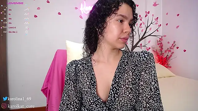 Karolina 1 online show from 02-08-25, 01:44