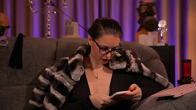 kelly kent online show from 02-08-25, 03:19