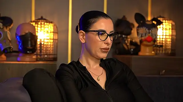 Snapshot of kelly_kent chatting on 05-20-26, 11:22 kelly kent online show from 05-20-26, 11:22
