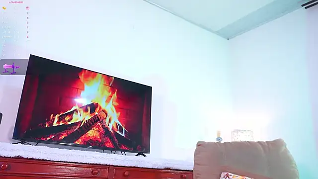 lara giraldo online show from 10-08-25, 12:52