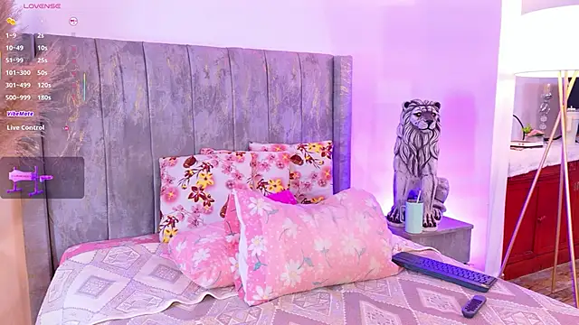 lara giraldo online show from 03-03-26, 11:54